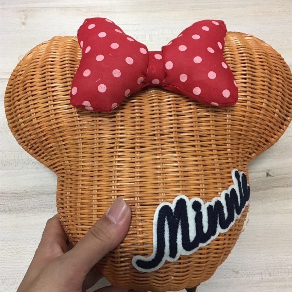 Minnie Mouse rattan purse